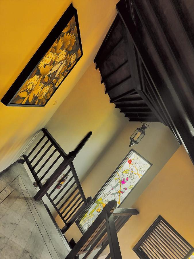 Villa Layang Bulan A Homey Guesthouse For Men Near The Beach In North Kuta Denpasar Exterior foto